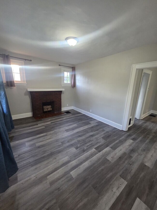 Foto del edificio - 6306 Chandler St