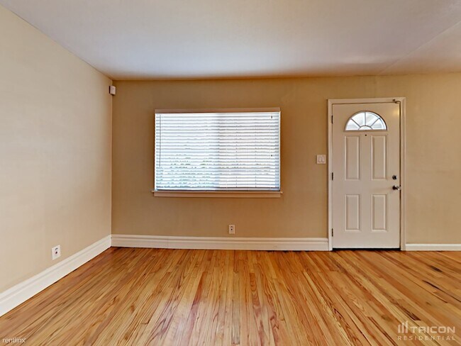 Foto del edificio - 5040 Whittier Dr