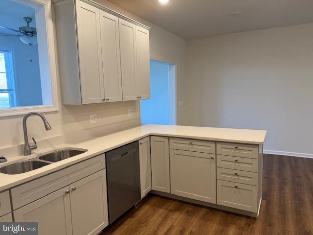 Building Photo - 1370 Elm St