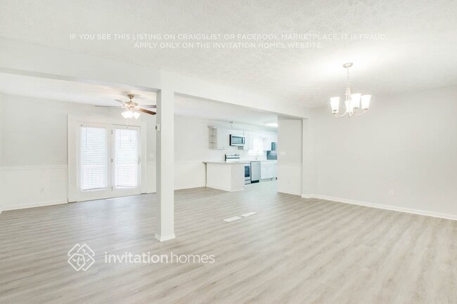 Building Photo - 7280 Hollyhock Dr