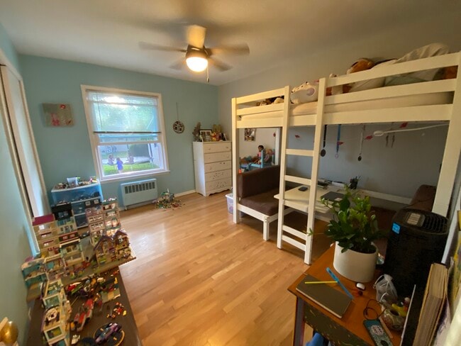 Building Photo - 310 Palomino Ln