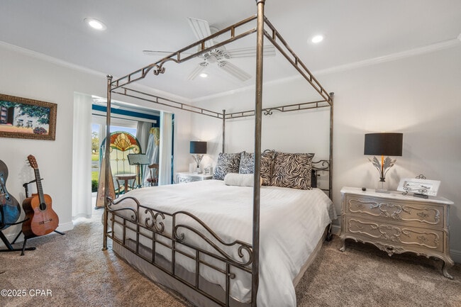 Foto del edificio - 4725 Bay Point Rd