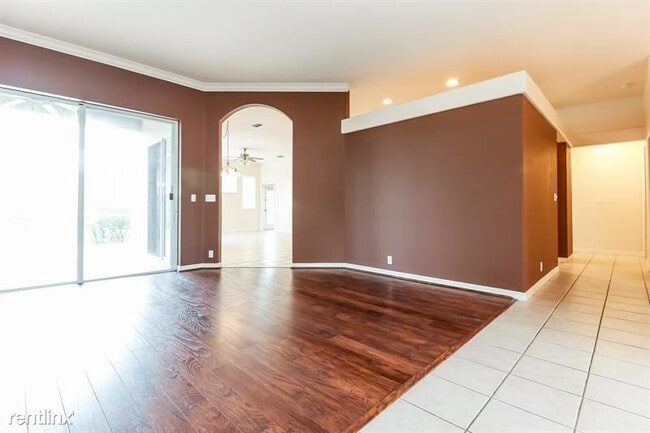 Building Photo - 4 br, 3 bath House - 1632 Bayfield Ct