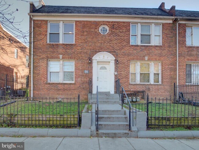 Foto del edificio - 351 Parkland Pl SE