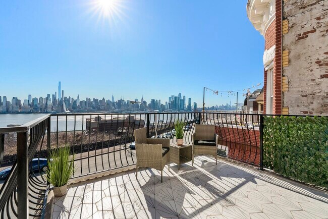 Foto del edificio - 5215 Boulevard E