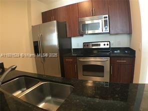 Foto del edificio - 2421 NE 65th St
