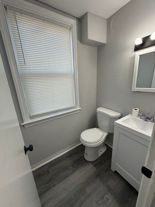 Foto del edificio - 612 MacDade Blvd