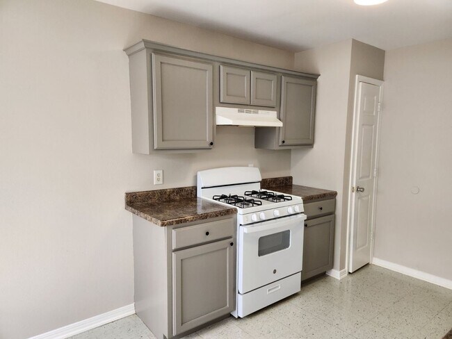 Foto del edificio - 13339 Vermont St