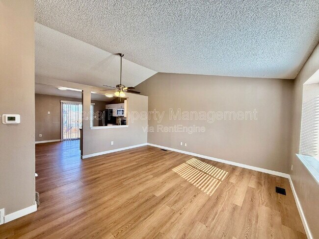 Foto del edificio - 4463 E 122nd Ct