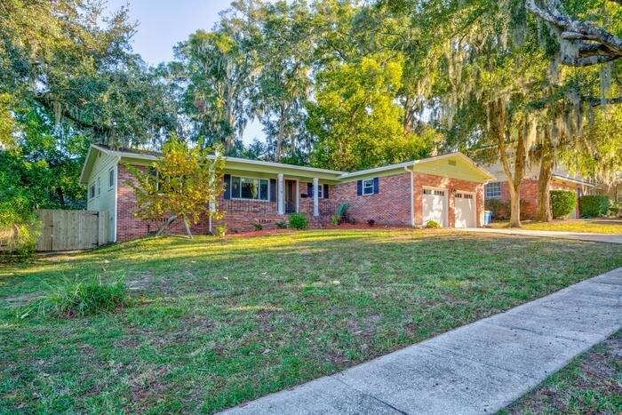 Primary Photo - 4119 Bess Rd