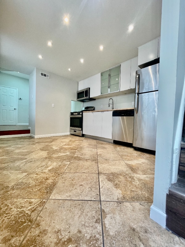 Photo - 1005 Frankford Ave (Philadelphia, PA)