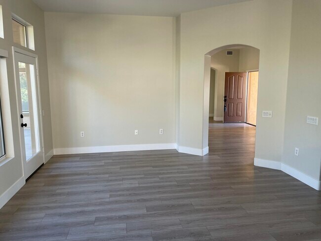 Building Photo - 78232 Silver Sage Dr