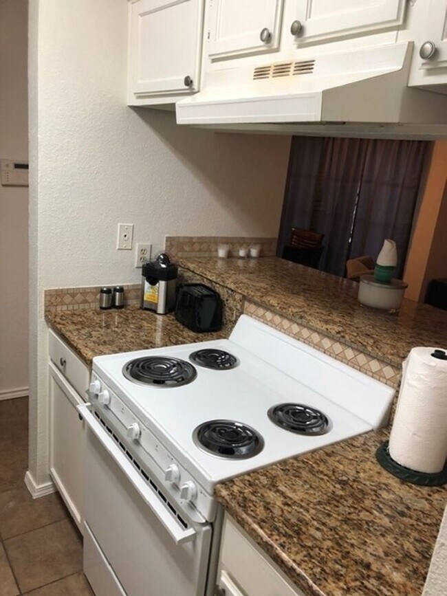 Foto del edificio - 18333 Roehampton Dr