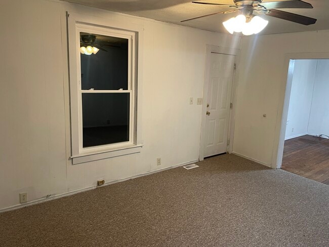 Building Photo - 74 Sunset Cir