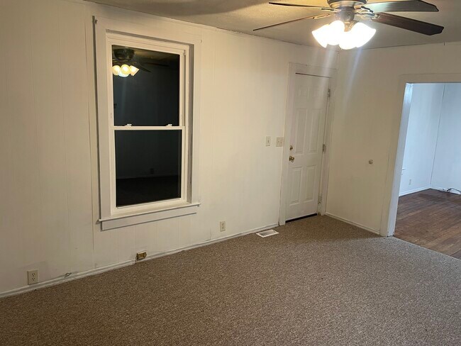 Foto del edificio - 74 Sunset Cir