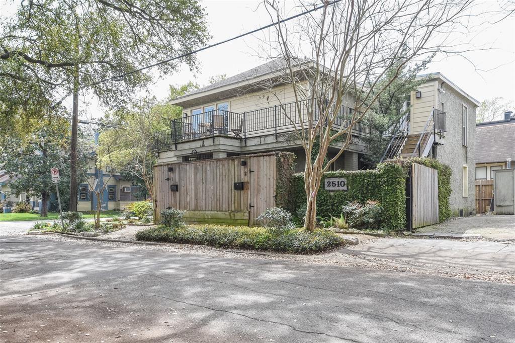 2510 Whitney St, Houston, TX 77006 Townhome Rentals in Houston TX