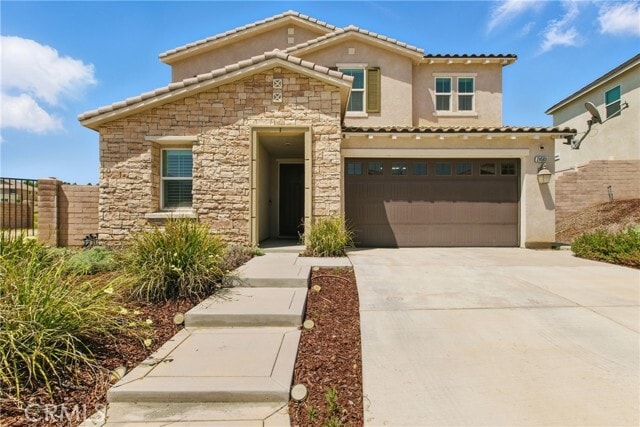 Foto principal - 24583 Acadia Dr