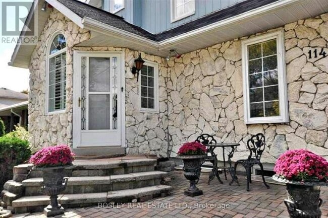 Photo du bâtiment - 114 Lorne Ave