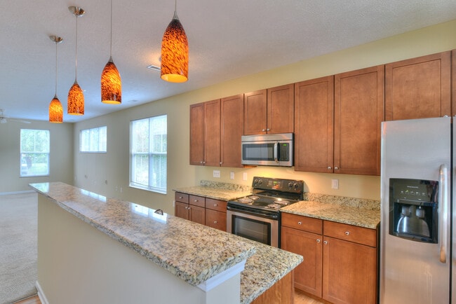 Casa adosada | Cocina - Grandview Village Apartments