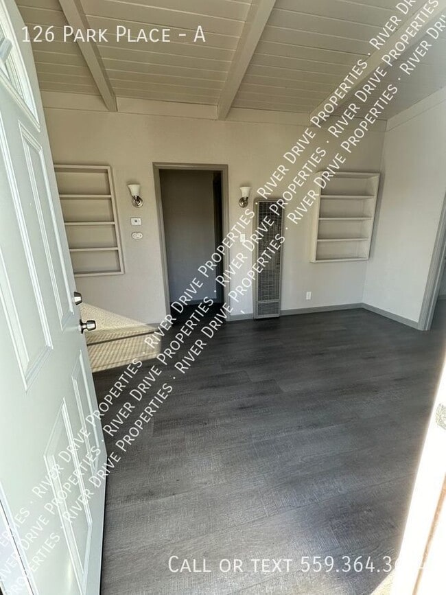 Building Photo - Boardwalk Apartment - Move-in Special!