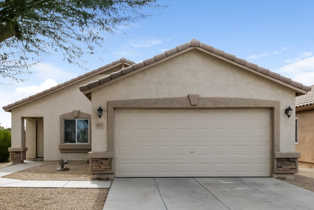 Foto principal - 2377 E San Manuel Rd