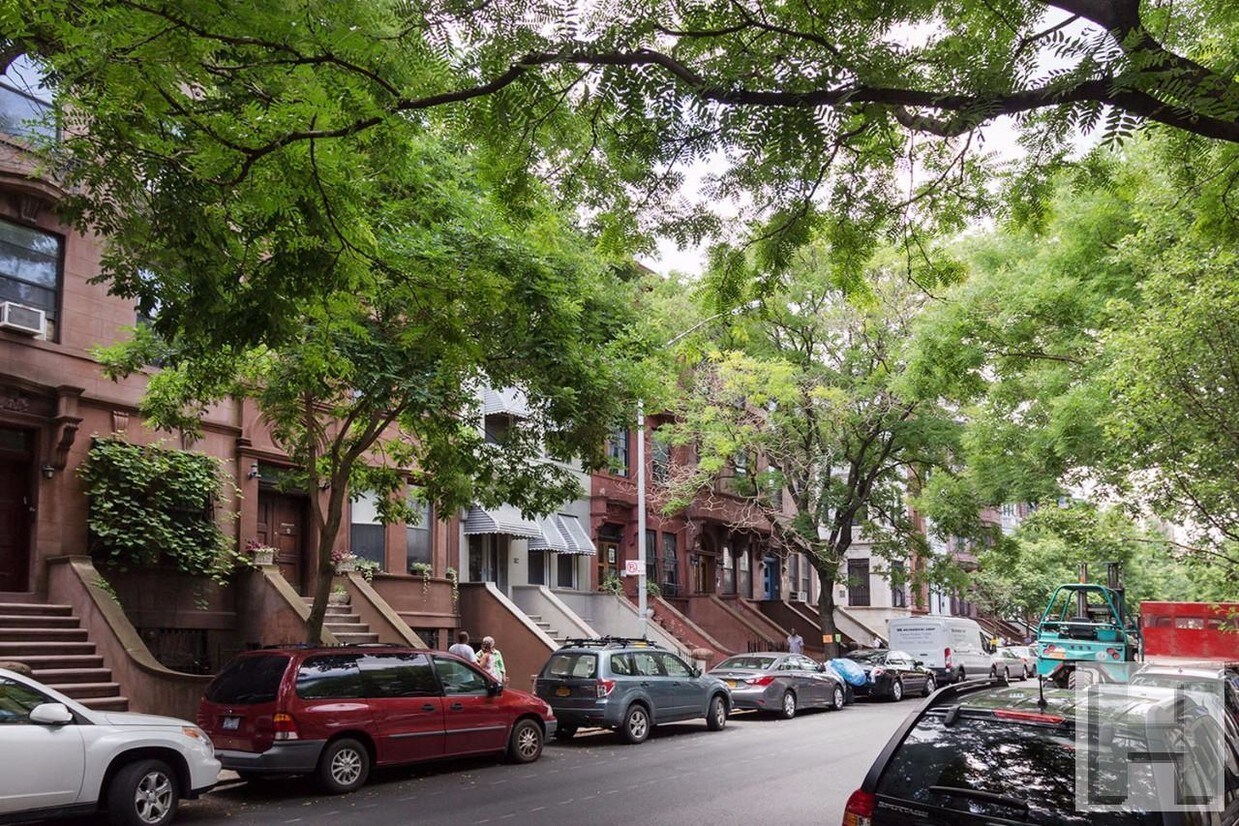Primary Photo - 120 W 119th St