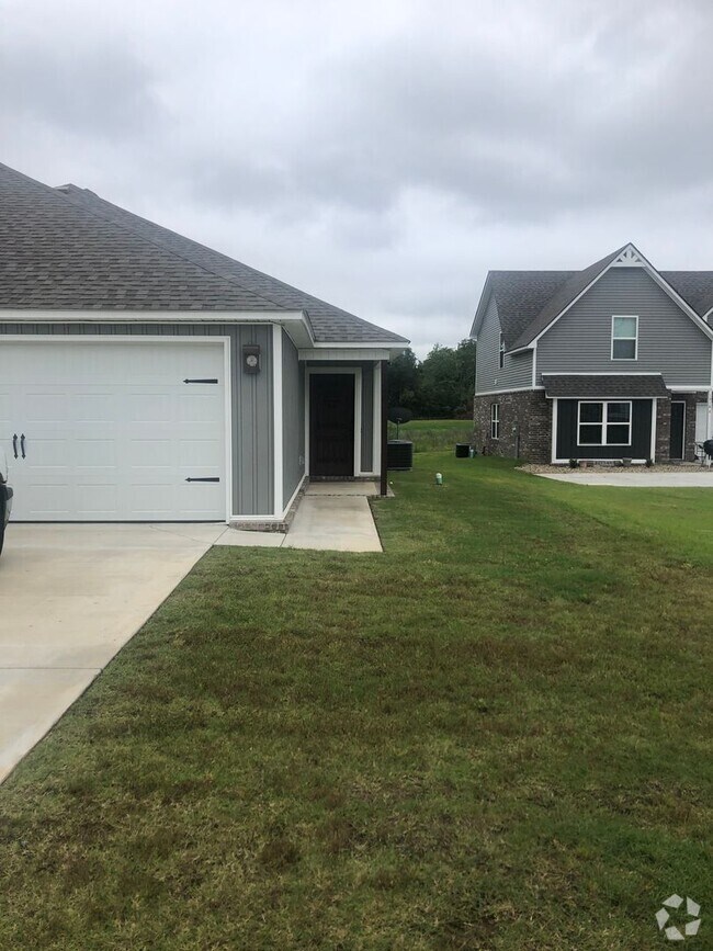 Building Photo - 1524 Northridge Dr