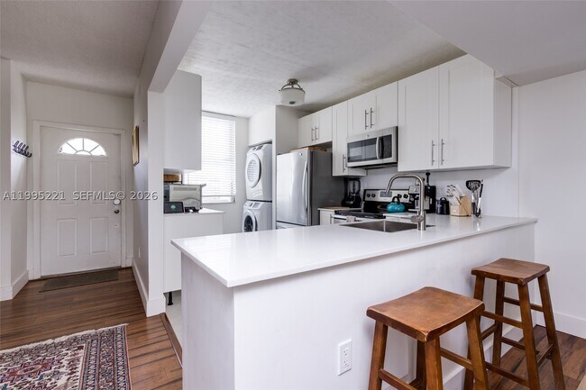 Foto del edificio - 1651 NE 115th St