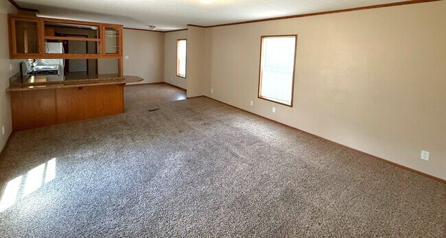 Foto del edificio - 3 bedroom, 2 bath Mobile Home
