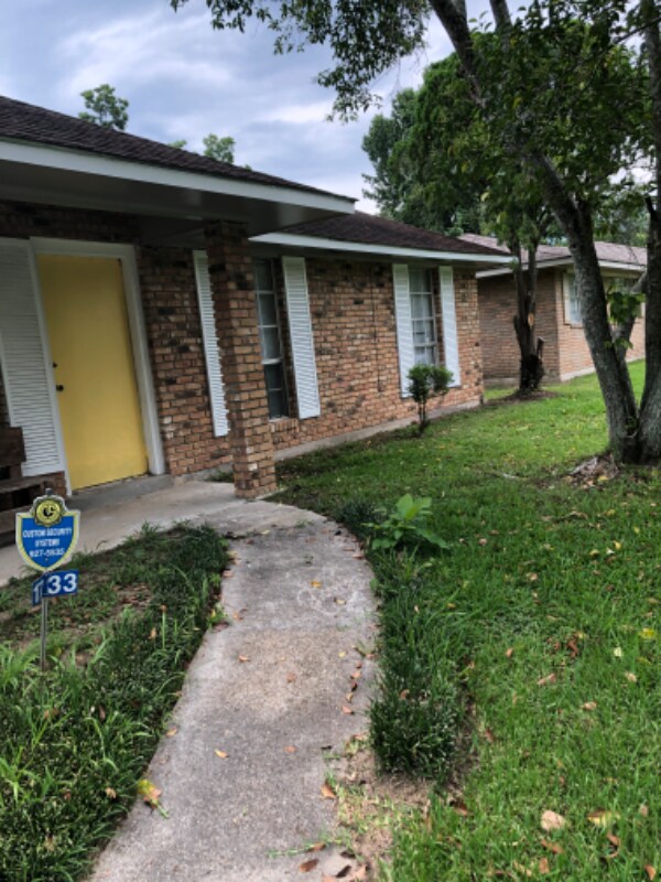 Primary Photo - 1733 Theron Dr