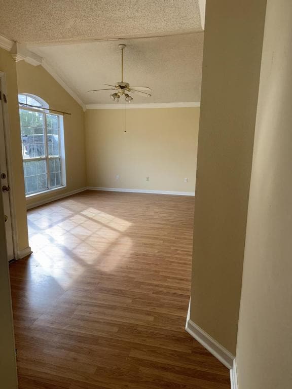 Foto del edificio - 16356 Clearwater Cir