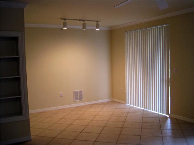 Building Photo - 6533 Emerald Dunes Dr