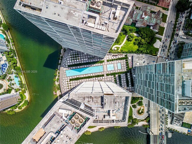 Foto del edificio - 475 Brickell Ave