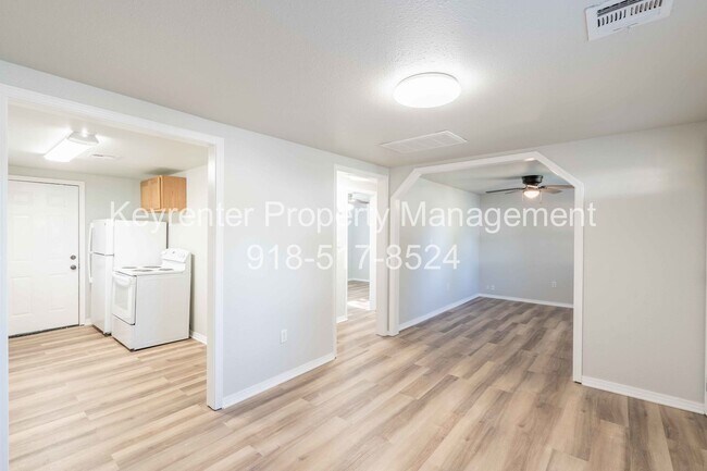 Foto del edificio - 1 Bed | 1 Bath | $975