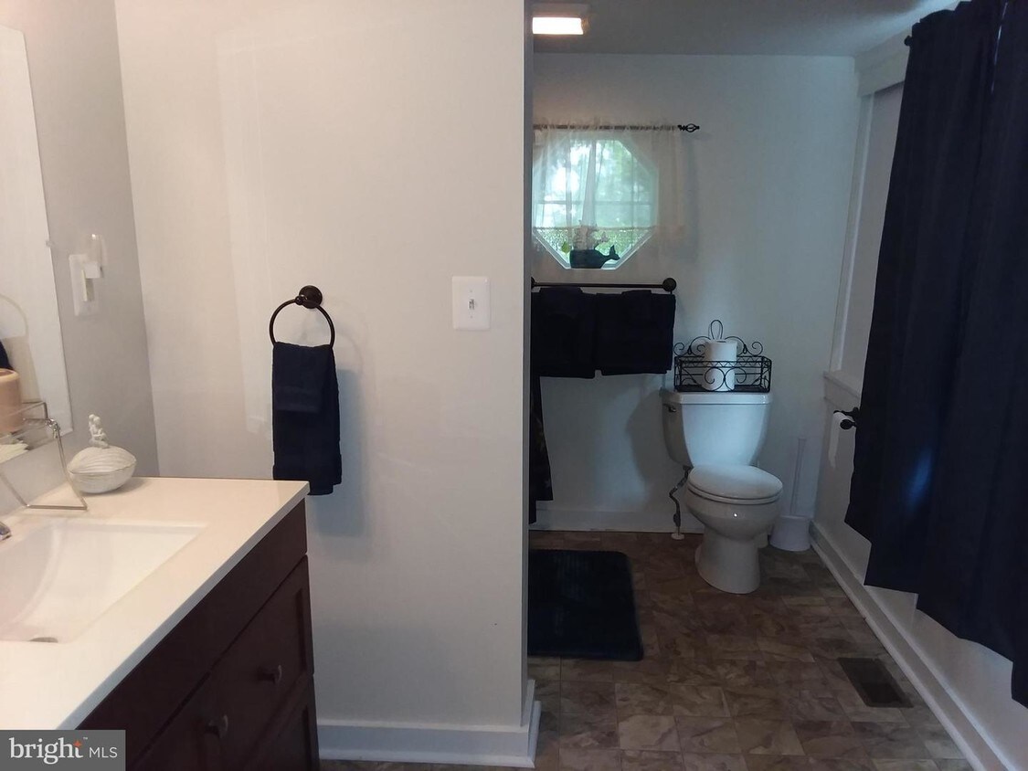 Foto principal - 3325 1st St