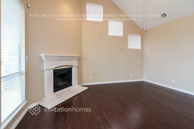 Foto del edificio - 908 Evergreen Ln