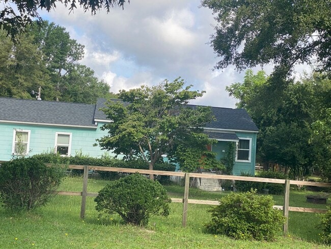 Photo - 2405 Scotts Hill Loop Rd House