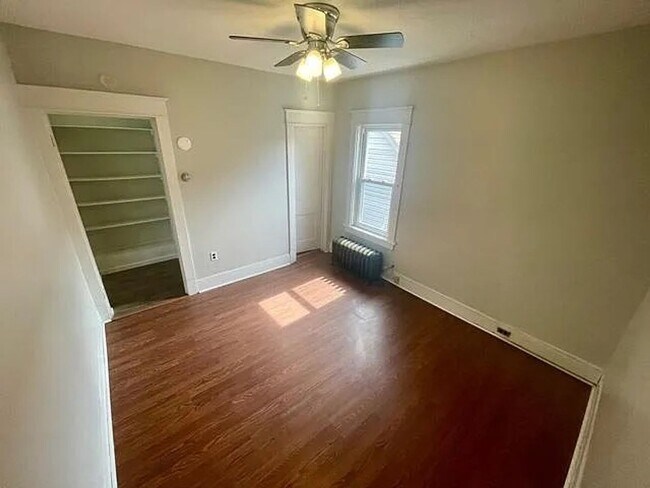 Foto del edificio - 712 W 26th St