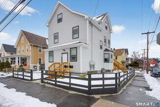 Building Photo - 144 Cottage St