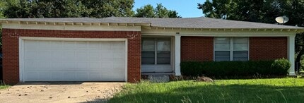 Building Photo - 203 W Carolanne Blvd
