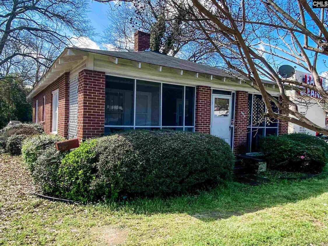 Primary Photo - 3012 Rosewood Dr