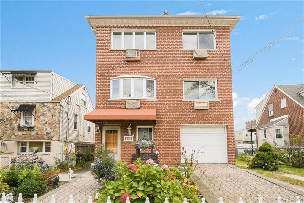 Primary Photo - 3212 Giegerich Pl