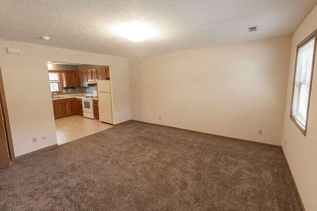 Foto del edificio - 1304 Millbrook Ct