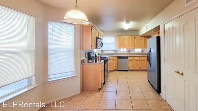 Foto del edificio - 3 br, 2.5 bath House - 10817 Walden Pond