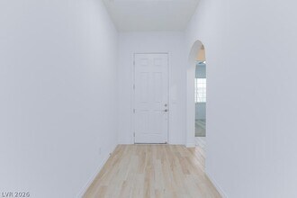 Building Photo - 689 Monteverdi Peak St