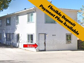 Building Photo - 866 N 5th St