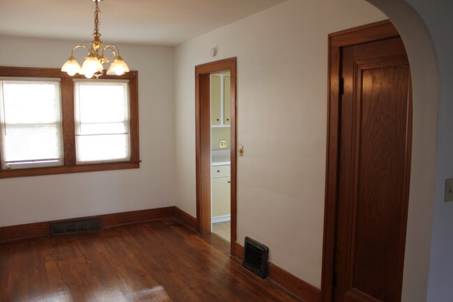 Building Photo - Available Now!! Mt. Morris Schools!