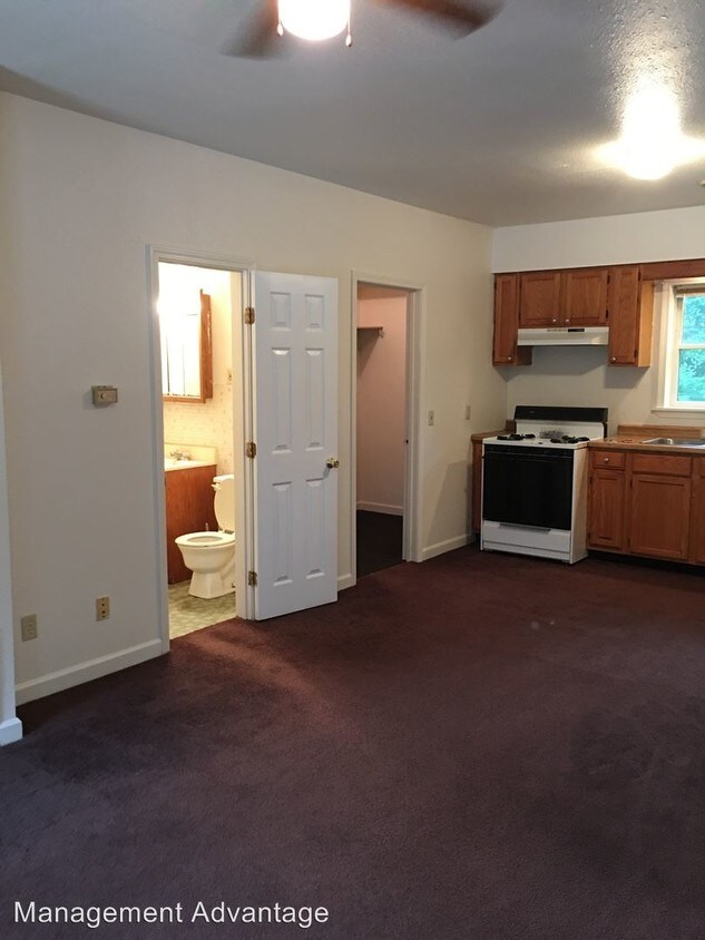 Primary Photo - 2800 College Ave
