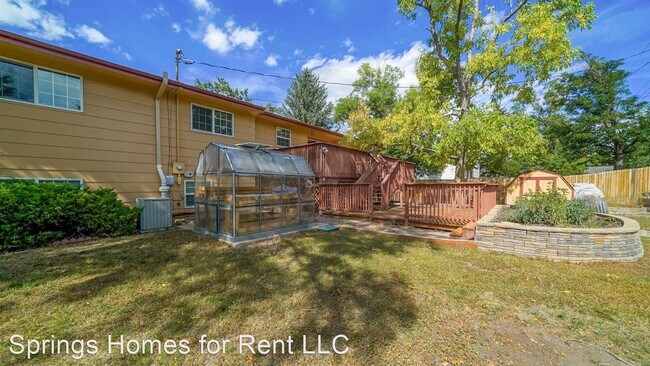 Building Photo - 5 br, 4 bath House - 6727 Bishop Dr