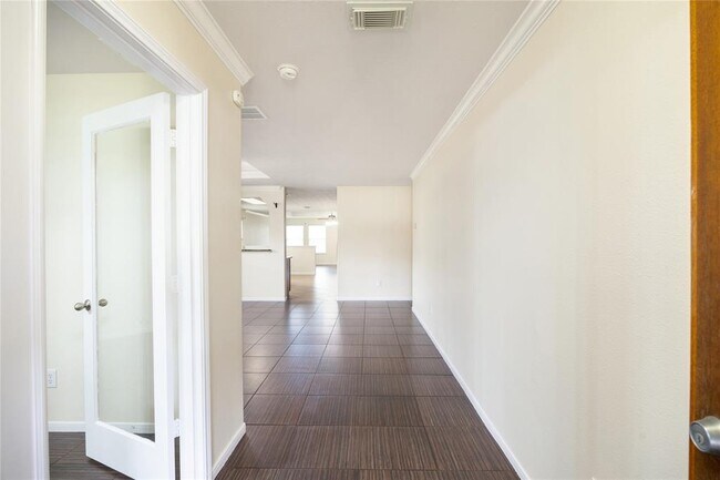 Foto del edificio - 24534 Cornell Park Ln
